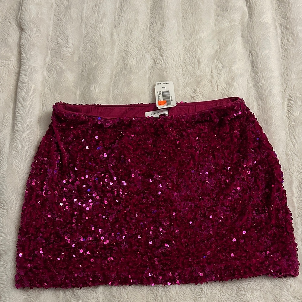 sparkly skirt better be size large